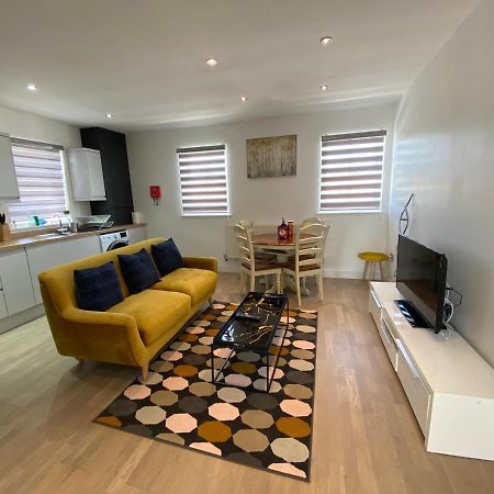 Apartment No 8 - Stay In Style In The Heart Of The Cathedral City. トルーロー エクステリア 写真
