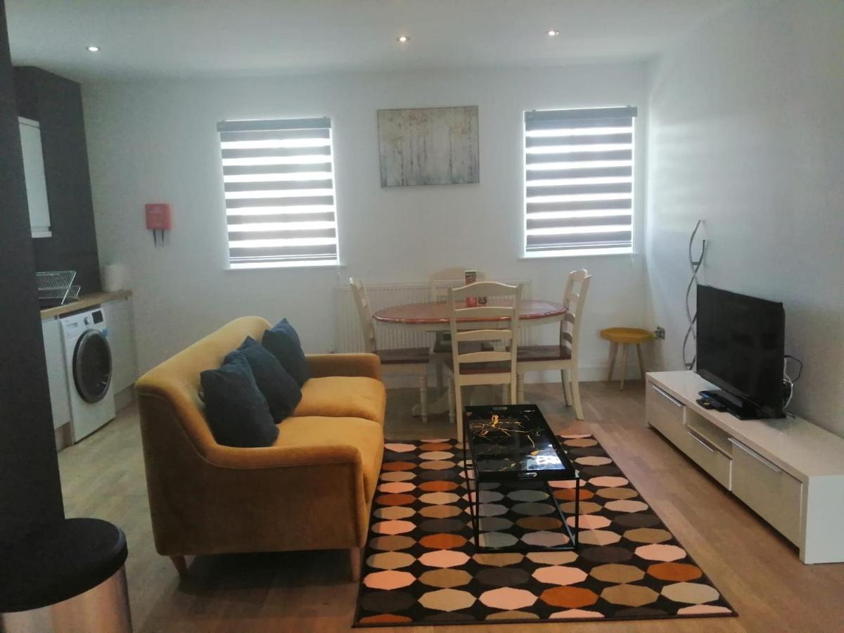 Apartment No 8 - Stay In Style In The Heart Of The Cathedral City. トルーロー エクステリア 写真
