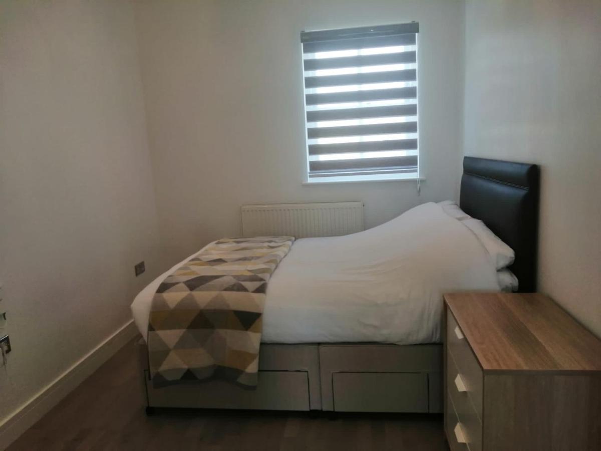 Apartment No 8 - Stay In Style In The Heart Of The Cathedral City. トルーロー エクステリア 写真