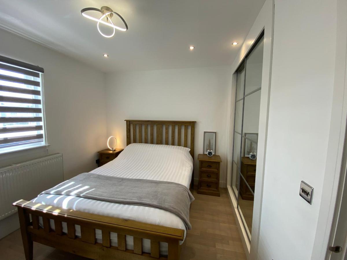 Apartment No 8 - Stay In Style In The Heart Of The Cathedral City. トルーロー エクステリア 写真